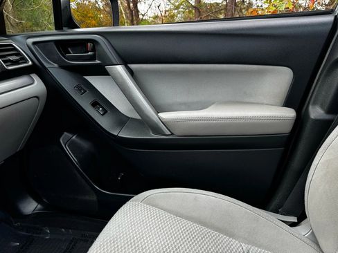 Used 2016 Subaru Forester 2.5i Premium w/ Popular Package #2 image 6