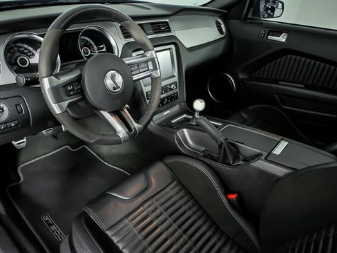 Used 2013 Ford Mustang Shelby GT500 RWD image 18