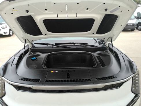 Used 2024 Kia EV9 Land image 59