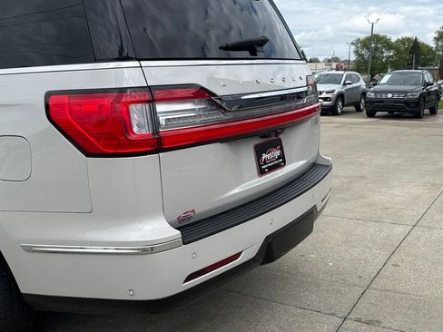 Used 2021 Lincoln Navigator L Reserve AWD/4WD image 18