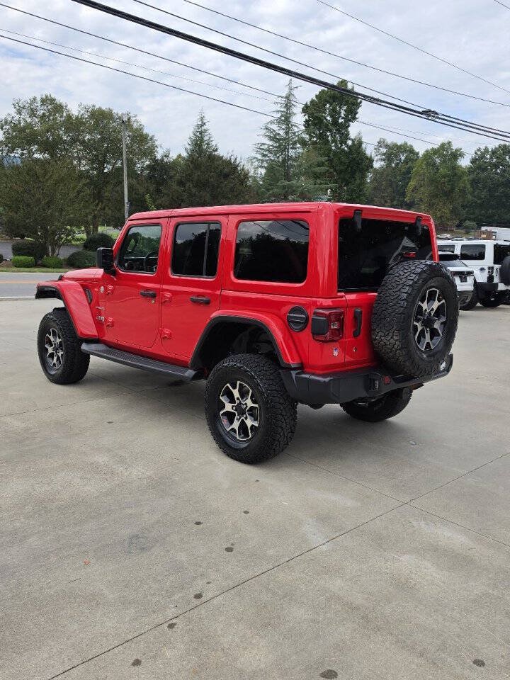 Used 2018 Jeep Wrangler Unlimited Sahara AWD/4WD image 3