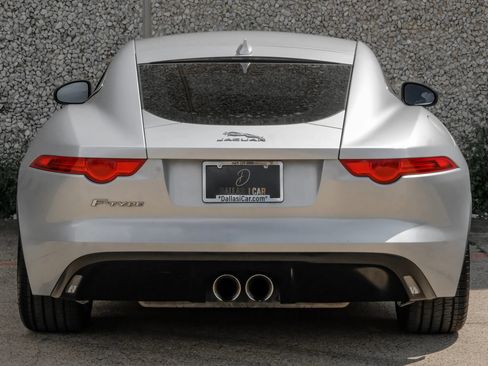 Used 2017 Jaguar F-TYPE Coupe RWD image 10