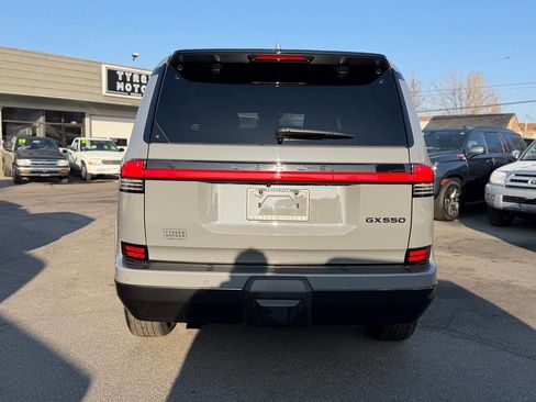 Used 2025 Lexus GX 550 image 18