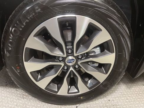 Used 2025 Subaru Outback Touring XT w/ Popular Package #2 image 22