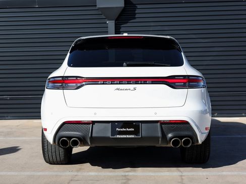 Certified 2022 Porsche Macan S image 6