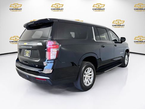 Used 2024 Chevrolet Suburban LT RWD image 8