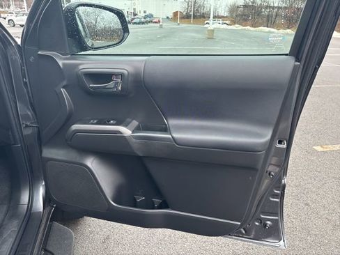 Certified 2023 Toyota Tacoma TRD Sport image 9