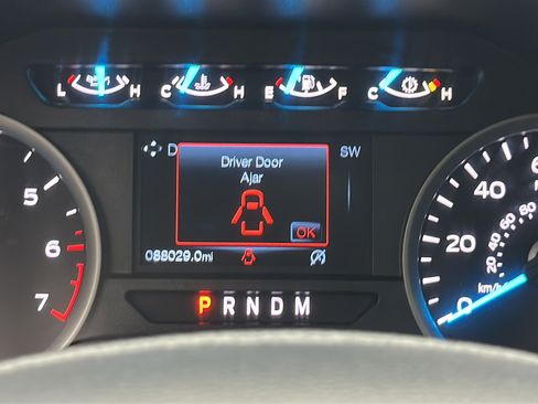 Used 2018 Ford F150 XLT w/ Equipment Group 302A Luxury AWD/4WD image 19