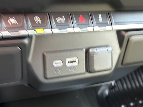 Used 2023 GMC Sierra 1500 Pro w/ Convenience Package image 18