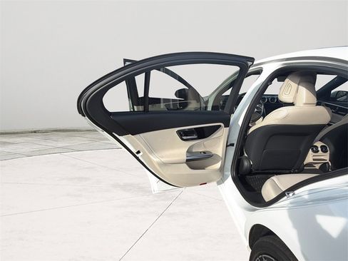 Used 2022 Mercedes-Benz C 300 C 300 image 21