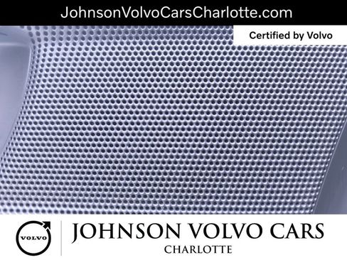 Certified 2025 Volvo XC40 B5 Plus AWD/4WD image 29