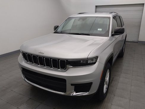 Used 2023 Jeep Grand Cherokee L Laredo image 15