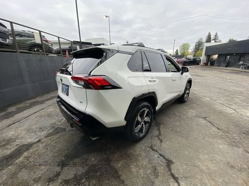 Used 2023 Toyota RAV4 SE w/ Weather & Moonroof Package AWD/4WD image 6