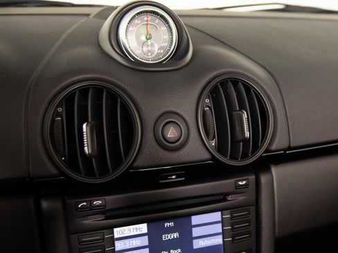 Used 2011 Porsche Boxster Spyder image 46