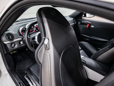 Used 2012 Porsche Cayman R image 16