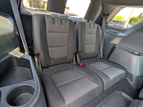 Used 2019 Ford Explorer XLT w/ Equipment Group 201A FWD image 13