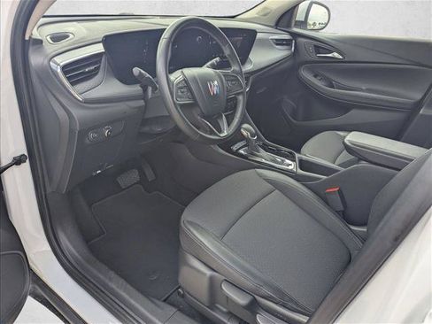 Used 2025 Buick Encore GX Preferred AWD/4WD image 9