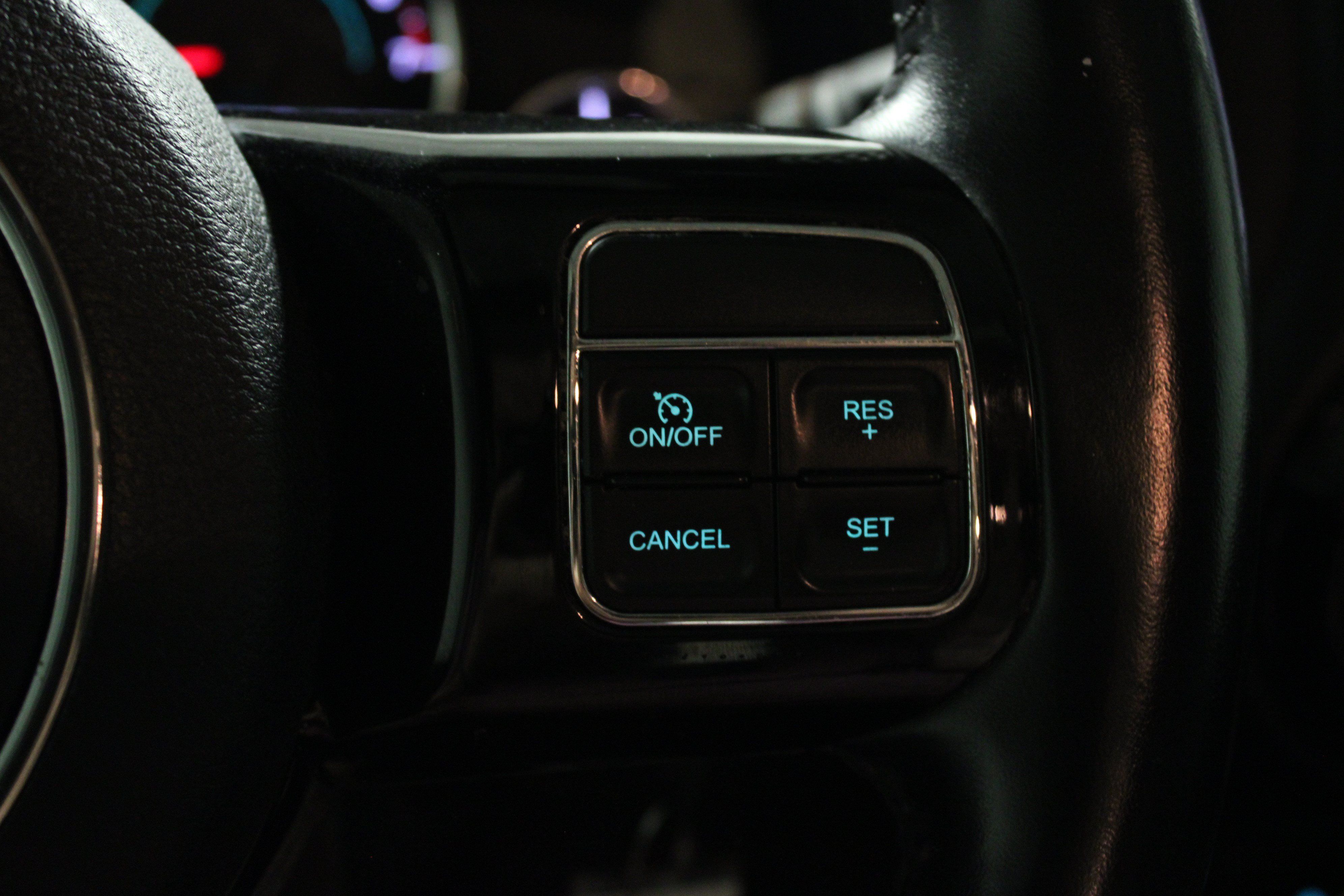 Used 2015 Jeep Wrangler Unlimited Sahara AWD/4WD image 21