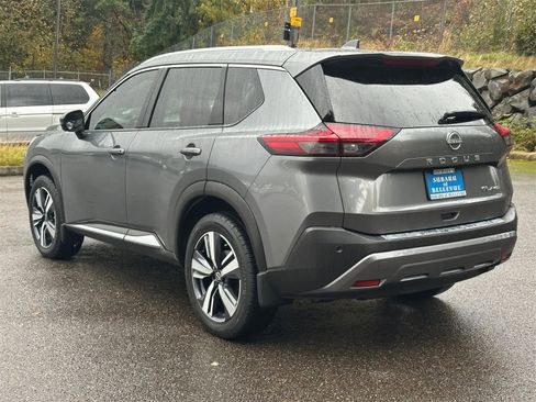 Used 2022 Nissan Rogue SL image 3