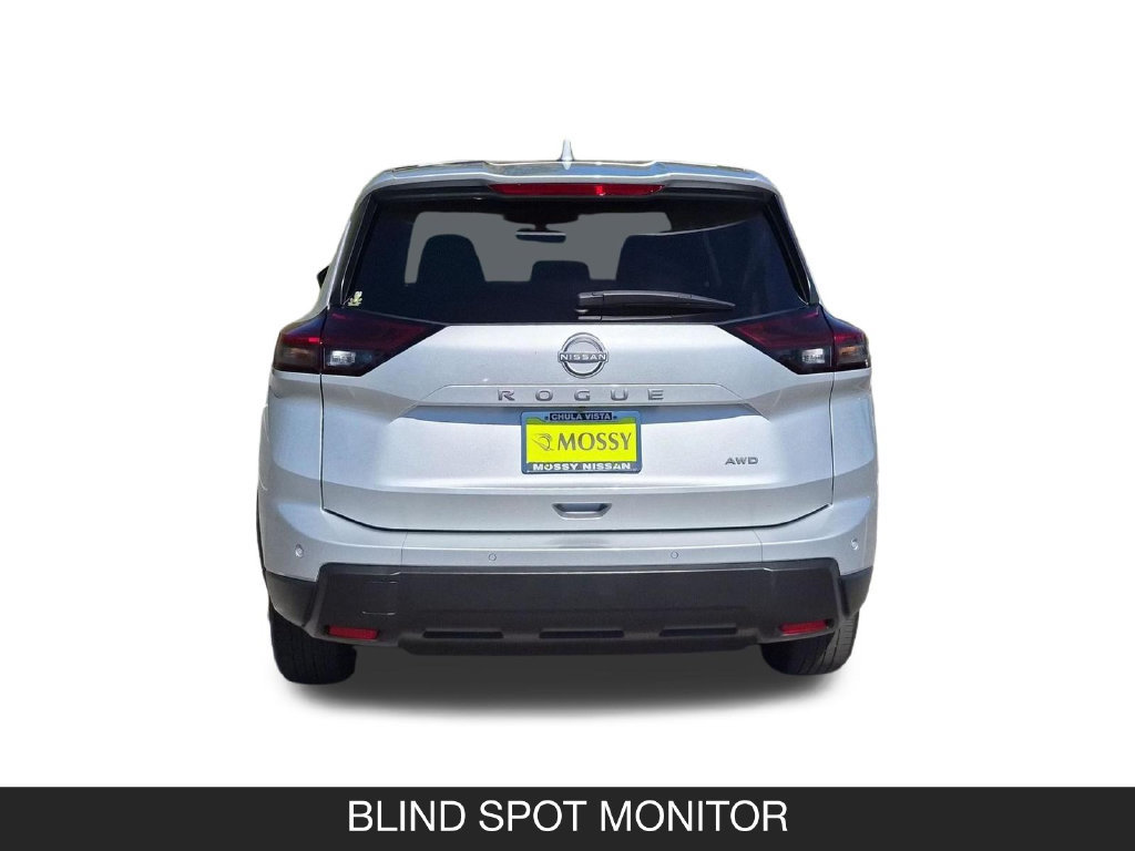 Used 2025 Nissan Rogue SV AWD/4WD image 8