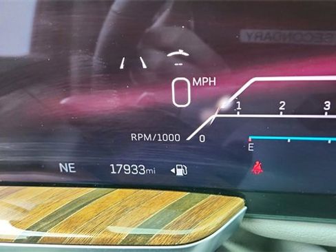 Used 2025 Cadillac Escalade Sport Platinum w/ LPO, Floor Liner Package image 43