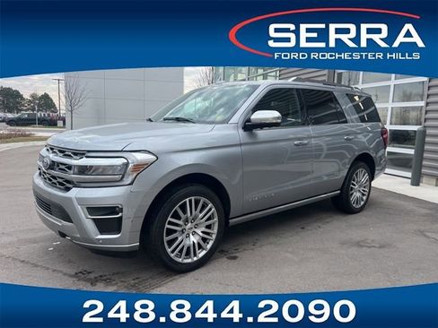 Used 2023 Ford Expedition Platinum AWD/4WD image 1