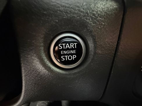 Certified 2025 Nissan Frontier PRO-4X AWD/4WD image 30