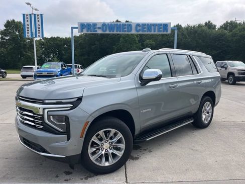 Used 2025 Chevrolet Tahoe Premier RWD image 2
