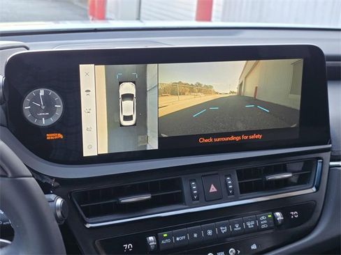 Certified 2023 Lexus ES 300h Ultra Luxury w/ Accessory Package (Z2) image 15