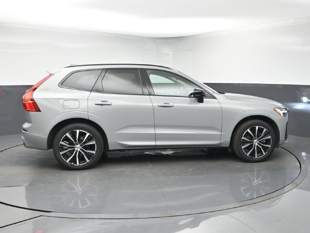 Used 2024 Volvo XC60 B5 Plus w/ Climate Package AWD/4WD image 9