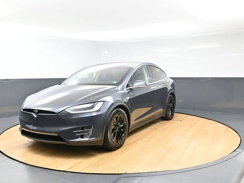 Used 2016 Tesla Model X 75D AWD/4WD image 4