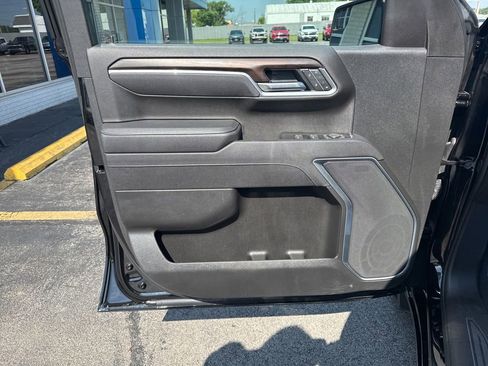 Used 2025 GMC Sierra 1500 SLT RWD image 11