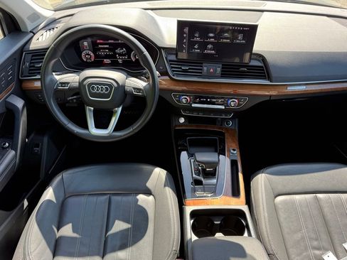Used 2023 Audi Q5 2.0T Premium Plus w/ Premium Plus Package AWD/4WD image 22