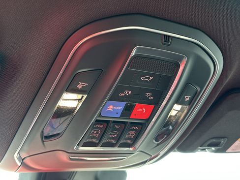 New 2026 Jeep Grand Cherokee Limited AWD/4WD image 12