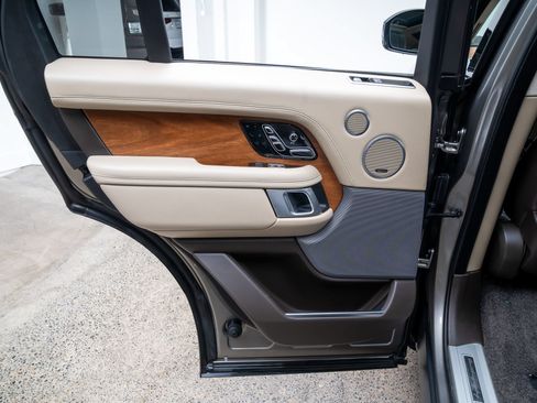 Used 2022 Land Rover Range Rover Autobiography AWD/4WD image 20