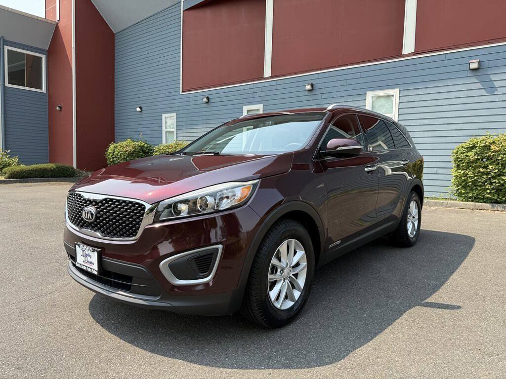 Used 2017 Kia Sorento AWD image 10