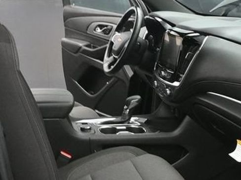 Used 2023 Chevrolet Traverse LT AWD/4WD image 15