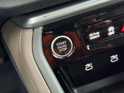 New 2025 Audi Q5 2.0T Premium Plus image 30