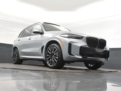 New 2026 BMW X5 xDrive50e w/ M Sport Package image 44