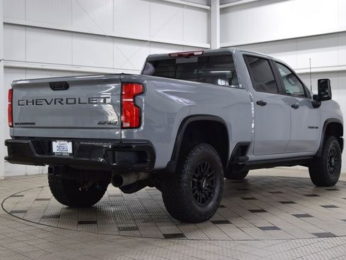 Used 2024 Chevrolet Silverado 2500 ZR2 w/ Technology Package AWD/4WD image 7