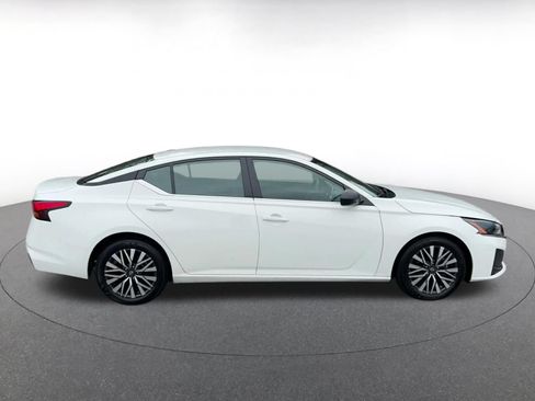 Used 2026 Nissan Altima 2.5 SV FWD image 15