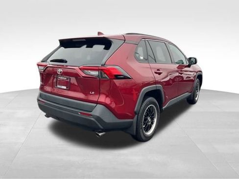 Used 2019 Toyota RAV4 LE w/ Carpet Mat Package image 7