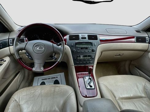 Used 2003 Lexus ES 330 w/ Premium Pkg FWD image 24