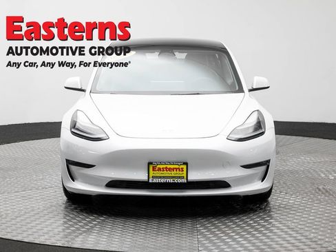 Used 2022 Tesla Model 3 Long Range AWD/4WD image 2