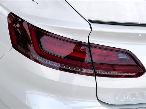 Used 2023 Volkswagen Arteon SEL w/ Arteon MDO Package image 29