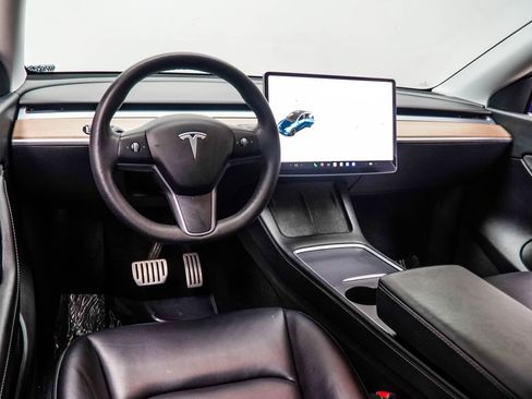 Used 2022 Tesla Model Y Performance image 5
