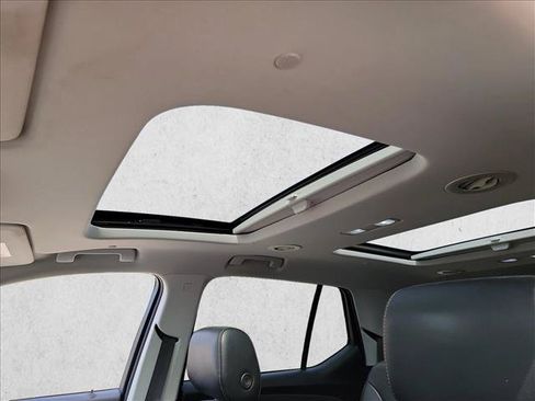 Used 2019 Chevrolet Traverse LT w/ LT Premium Package FWD image 20