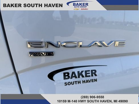 Used 2024 Buick Enclave Premium image 7