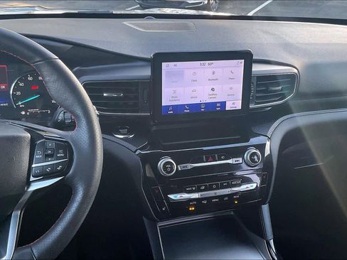 Used 2023 Ford Explorer ST-Line w/ Class IV Trailer Tow Package image 9