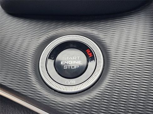 Used 2024 Jeep Grand Cherokee Altitude RWD image 47